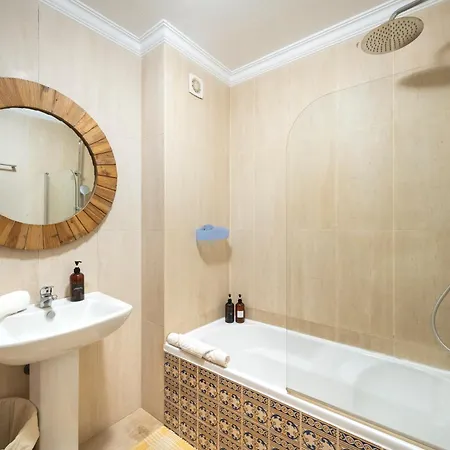 別荘 Nativo Big Wave Front Row 2br ナザレ